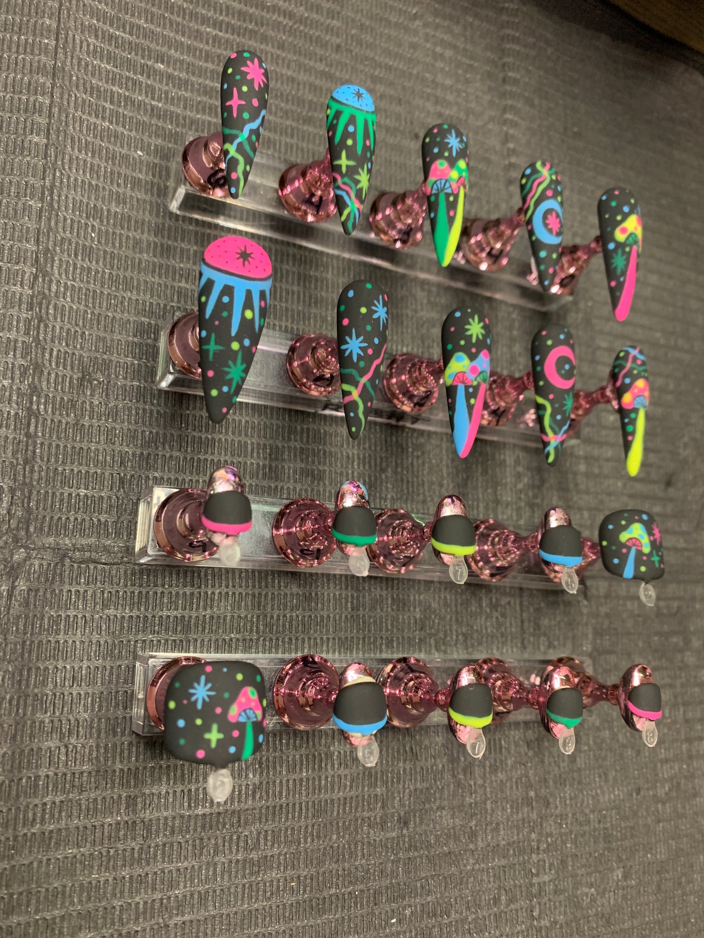 Trippy Glow Set