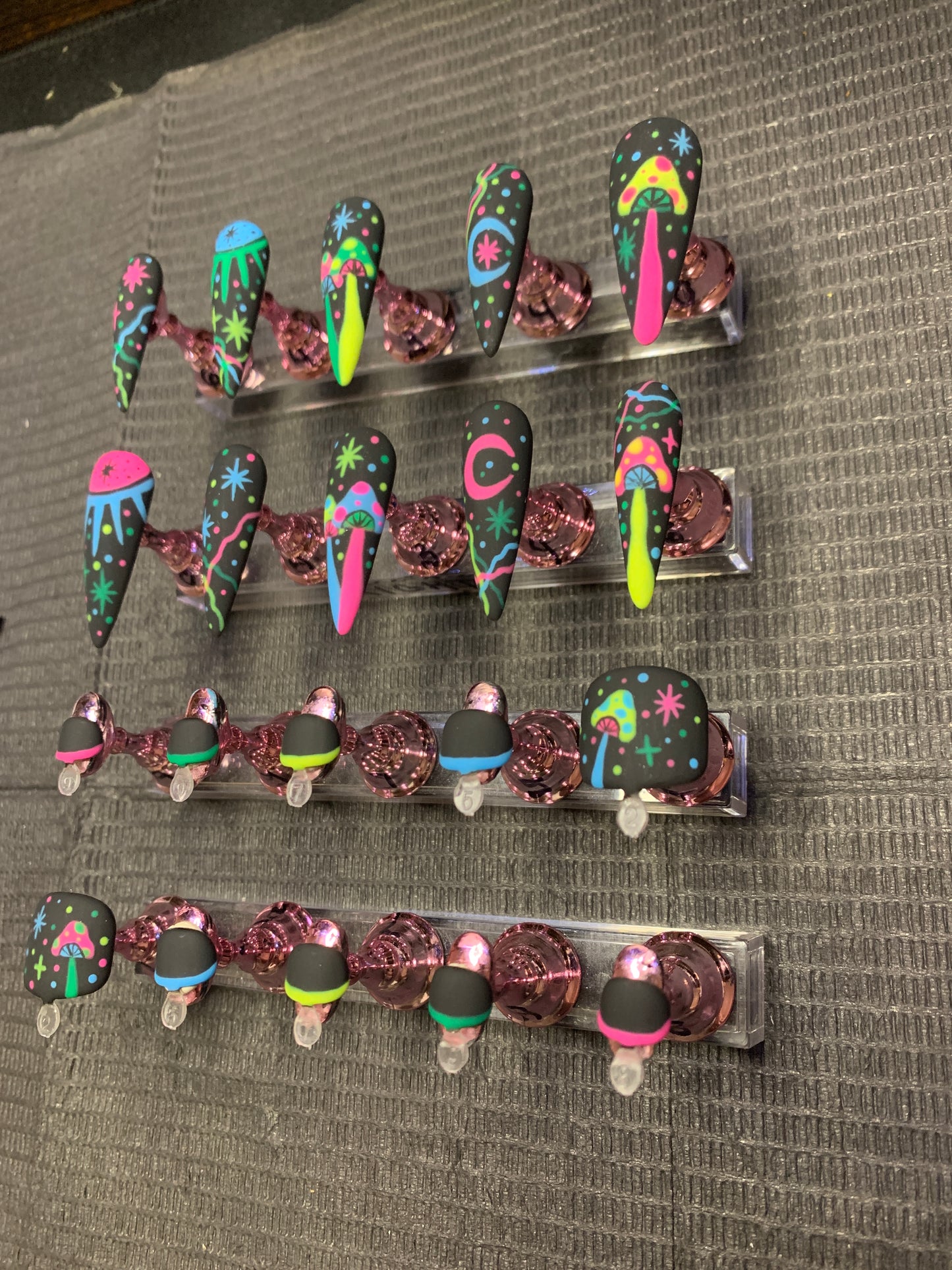 Trippy Glow Set